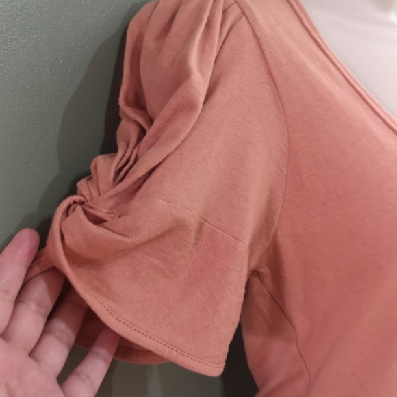 Free People Wide Scoop Neck Twisted Tulip Short Sleeve Bodysuit Peach - Picture 5 of 9